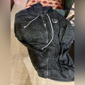 Ivory Ella stretchy zip top wmns large